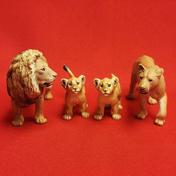 Set of Schleich Lion Figurines Lion Lioness Two Lion Cubs Wild Life Collection - Picture 2 of 12